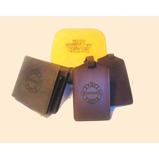 Men Gift Box: Leather Wallet, 2 Leather Travel Tags with Custom Logo or name
